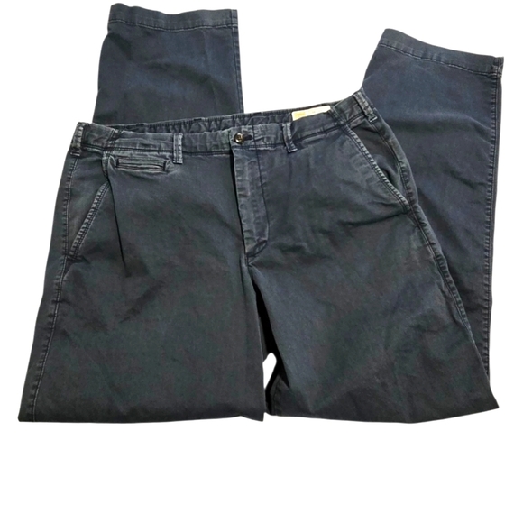 GAP Men's Relaxed Navy Khakis Size 36x34 - Picture 2 of 6